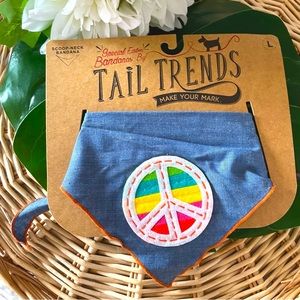 HP 🎉 Tail Trends Special Edition Rainbow Scoop Neck Peace Sign Bandana Large NWT
